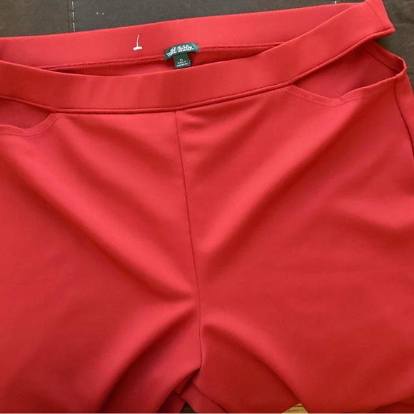 Wild Fable side hip cutout flare pant legging. Size XL. - Picture 5 of 5